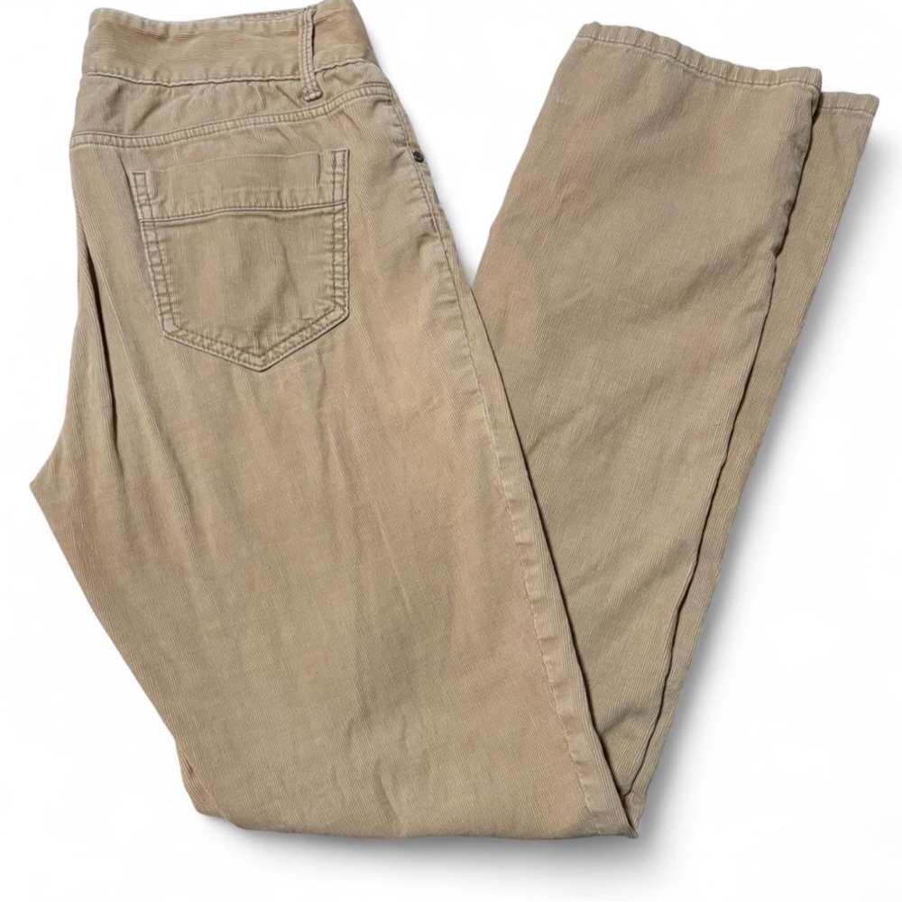 3/$12 Banana Republic size 8. Tan straight leg corduroy low rise stretch jeans.